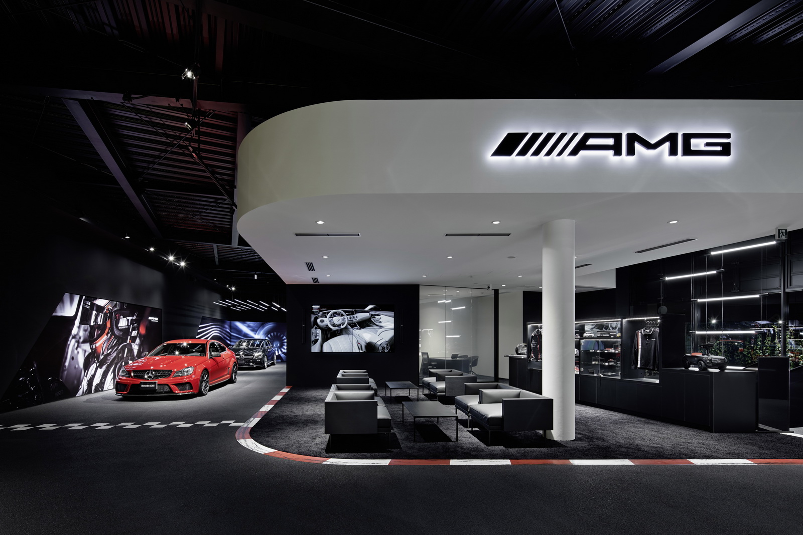 شو روم اختصاصی AMG